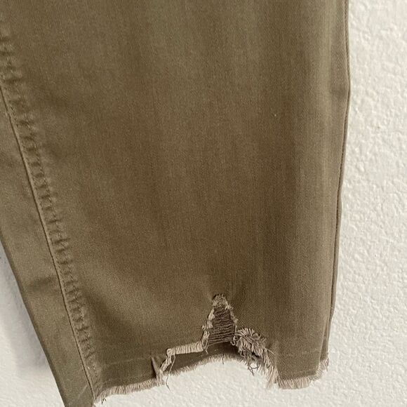 One 5 One- High Waist Raw Hem Jeans Color: Olive Size: 14/32 - Picture 9 of 12
